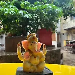 Clovetree Hotel Varanasi Ac & Non Ac Rooms Near Maidagin Parking Close To Kashi Viswanath Temple And Ganga Ghat